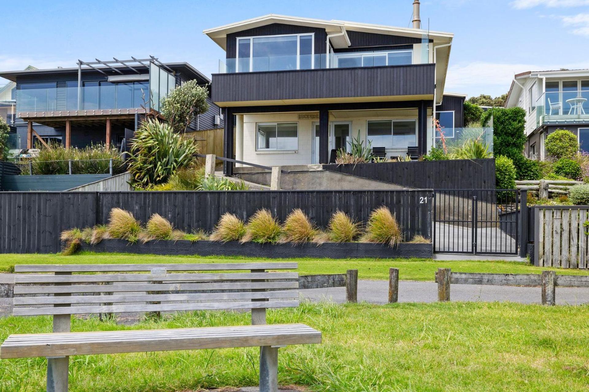 Апартаменты Wow On Wanaka Bay Нью-Плимут Экстерьер фото